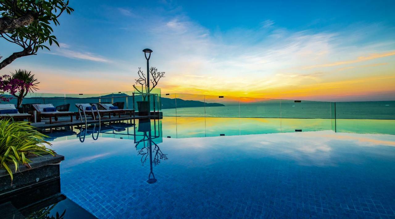 Sala Danang Beach Hotel Buitenkant foto